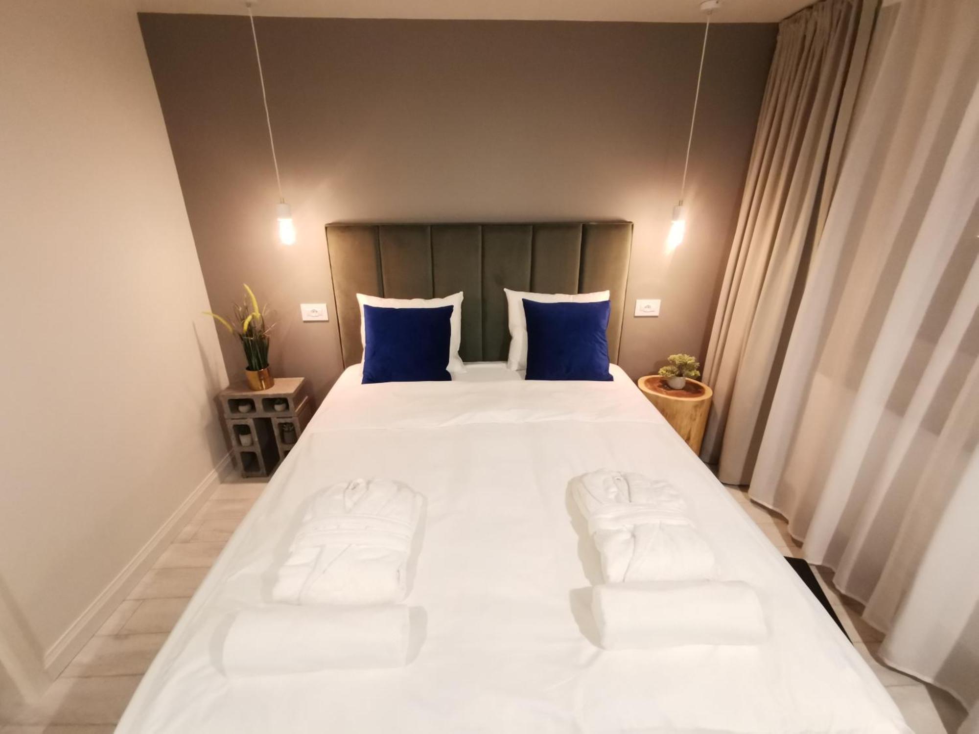 Noir Apartment Хацег Экстерьер фото