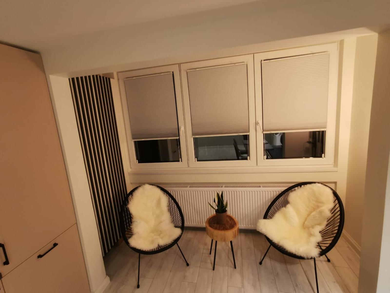 Noir Apartment Хацег Экстерьер фото