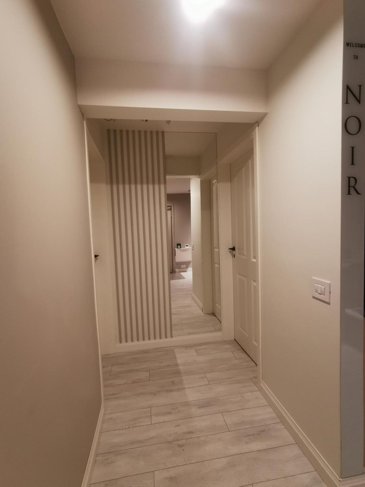 Noir Apartment Хацег Экстерьер фото